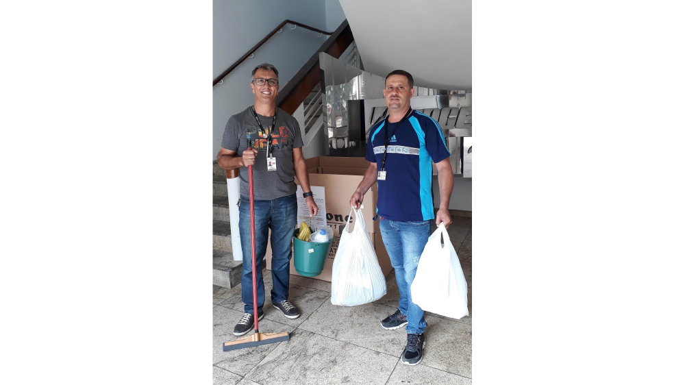 Bridgestone Brazil employees collecting donations